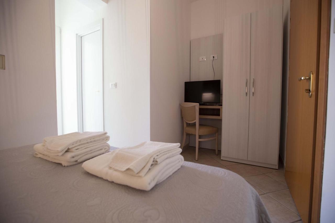Hotel Explorer Cervia Dış mekan fotoğraf