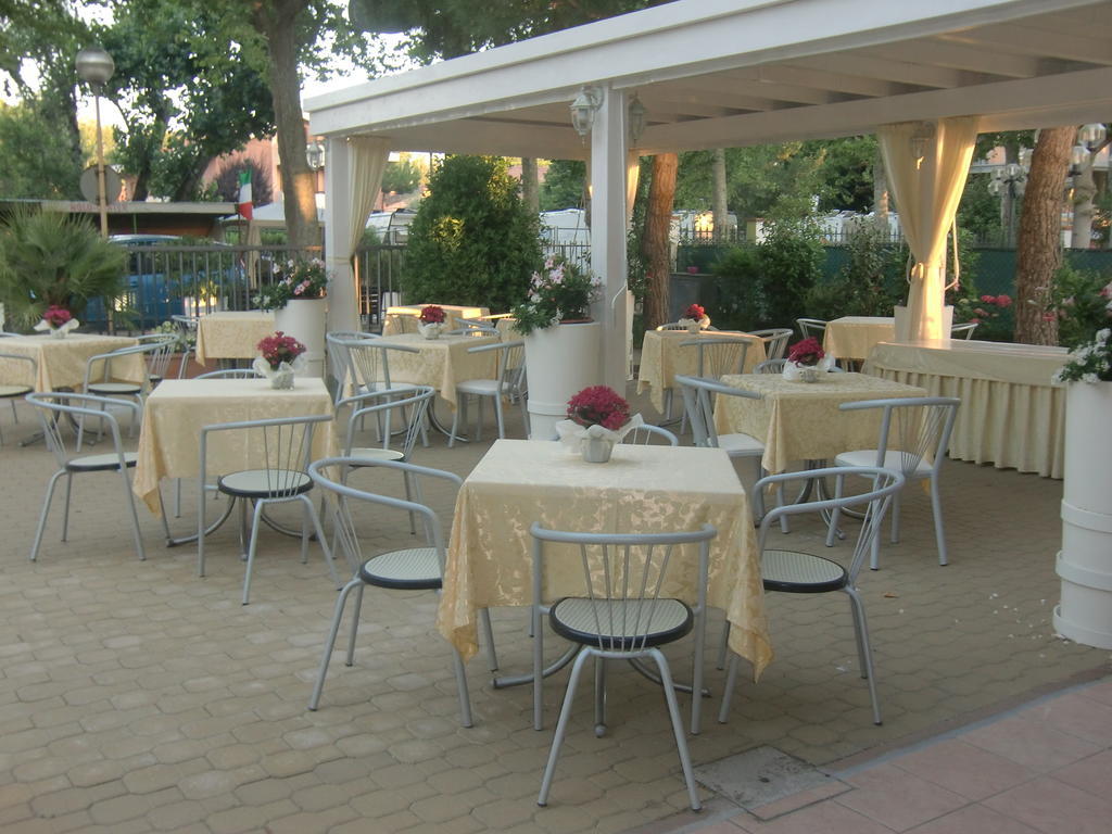 Hotel Explorer Cervia Dış mekan fotoğraf